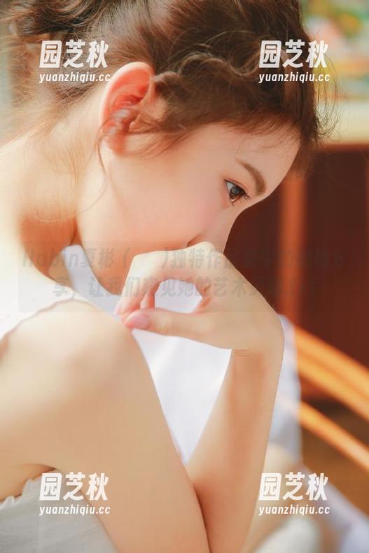 Habin夏彬 (하빈)独特作品集中的剧情分享，让我们窥见她的艺术灵感.txt